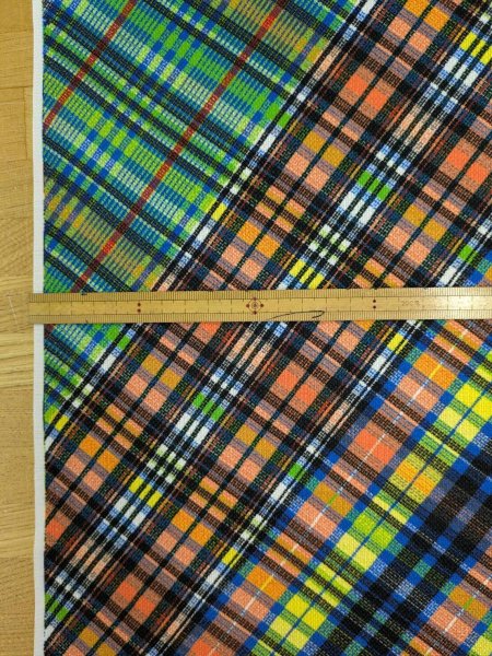 画像2: 生地:ポリエステル100%バイアスチェック柄プリント生地(緑・黒・オレンジ) (2)