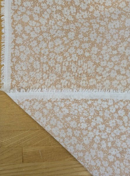 画像4: 生地:ポリエステル100% 小花柄プリントボイル(ベージュ/白) (4)