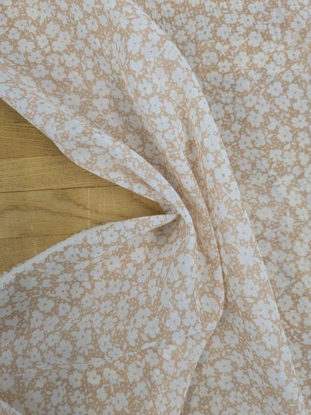 画像6: 生地:ポリエステル100% 小花柄プリントボイル(ベージュ/白) (6)