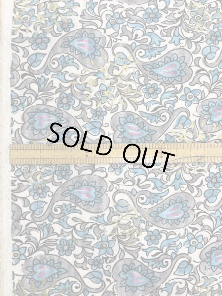 画像2: 生地:綿ポリゴールドアクセントペイズリープリント(白/ブルー) (2)