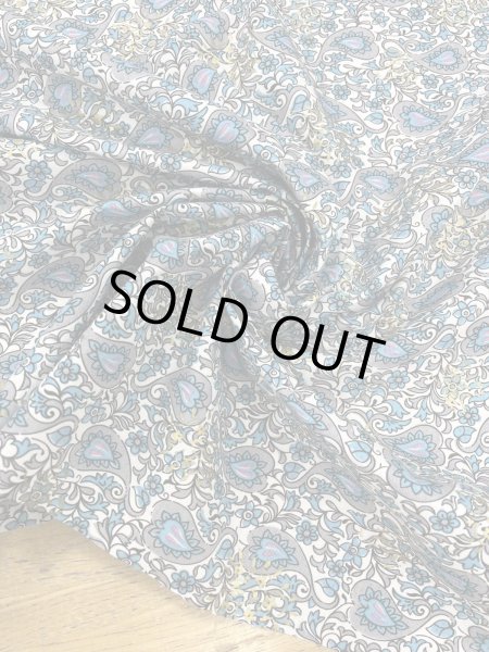 画像5: 生地:綿ポリゴールドアクセントペイズリープリント(白/ブルー) (5)