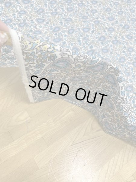 画像6: 生地:綿ポリゴールドアクセントペイズリープリント(白/ブルー) (6)