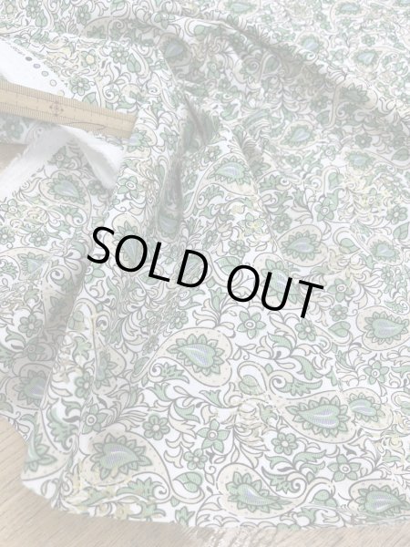 画像5: 生地：綿ポリゴールドアクセントペイズリープリント（白／グリーン） (5)