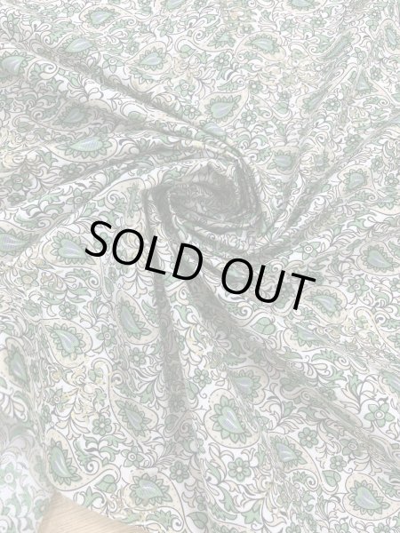画像6: 生地：綿ポリゴールドアクセントペイズリープリント（白／グリーン） (6)