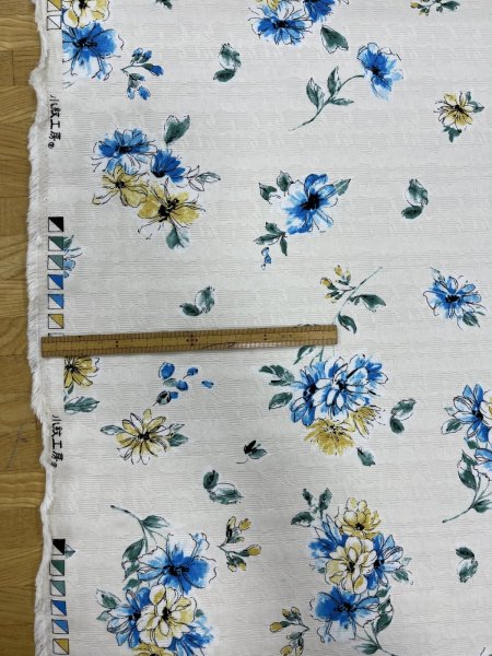 画像2: 生地:コットンジャガードフラワープリント〈白×青〉 (2)