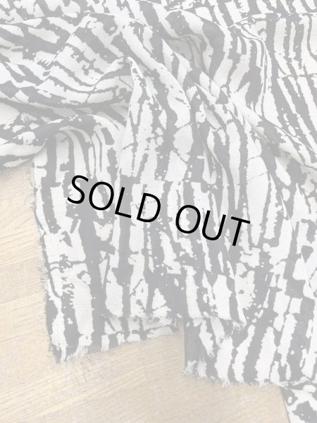 画像6: 生地:抽象柄プリントポリエステル生地(クリーム×ブラック) (6)