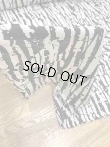 画像8: 生地:抽象柄プリントポリエステル生地(クリーム×ブラック) (8)