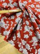 画像6: 生地：ポリエステル100％ジャガード織り花柄プリント生地（赤／白・グレー） (6)