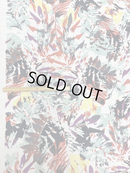 画像2: 生地：ポリエステル100％セミダルデシンカラフルプリント（白地） (2)