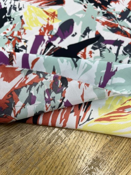 画像5: 生地:ポリエステル100%セミダルデシンカラフルプリント(白地) (5)