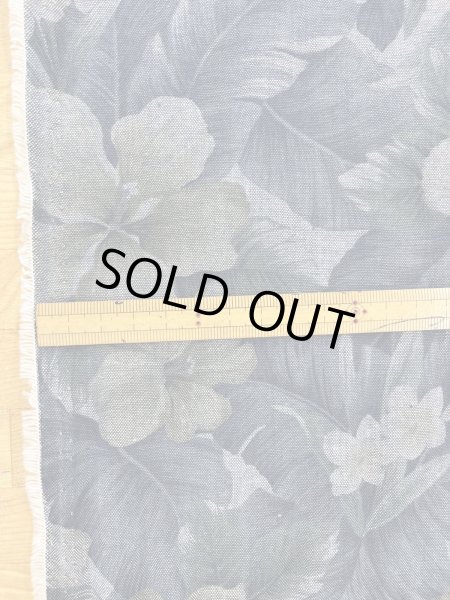 画像3: 生地：ハイビスカス柄プリント　デニム風コットン（デニムブルー） (3)