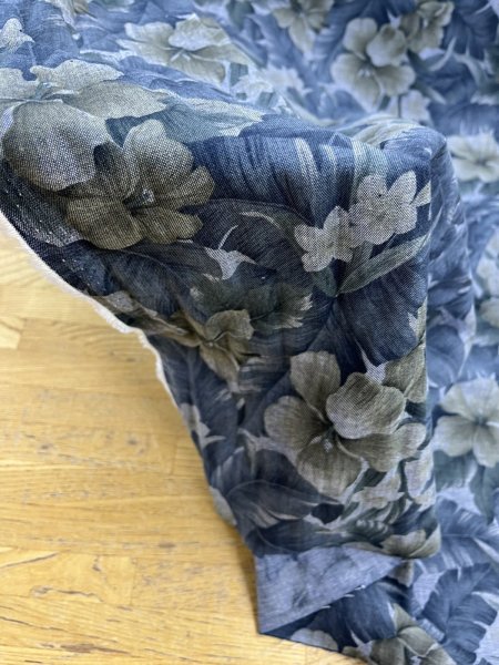 画像8: 生地：ハイビスカス柄プリント　デニム風コットン（デニムブルー） (8)