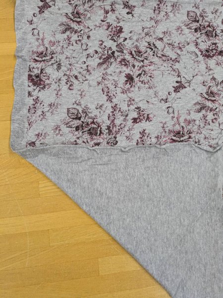 画像4: 生地：コットン天竺フラワープリント（グレー地／エンジ） (4)