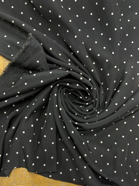 画像6: 生地:水玉柄ポリエステルデシン(ブラック×白) (6)