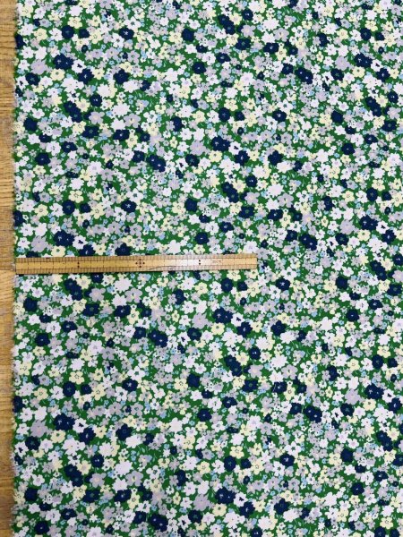 画像2: 生地:ポリエステル100%30スパンローン(グリーン・フローラル) (2)