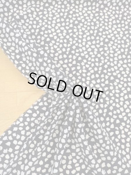 画像5: 生地:ポリエステル100%ヴィーナスデシン(黒×白変形ドット) (5)