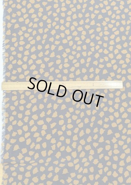 画像2: 生地:ポリエステル100%ヴィーナスデシン(ネイビー×ブラウン変形ドット) (2)