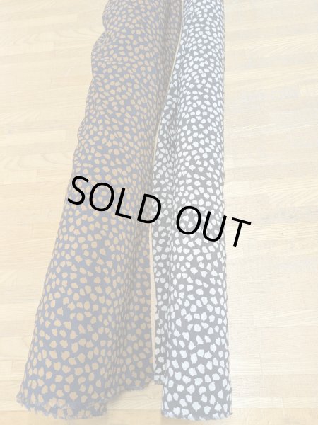 画像8: 生地:ポリエステル100%ヴィーナスデシン(ネイビー×ブラウン変形ドット) (8)