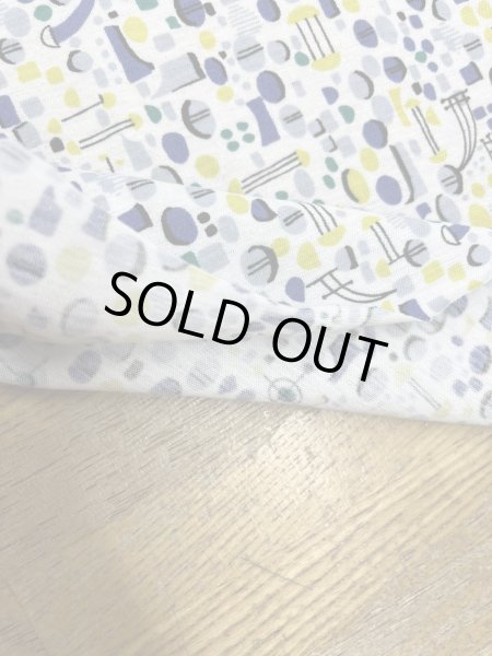 画像5: 生地：綿100％抽象的SZ柄天竺ニット（白地） (5)