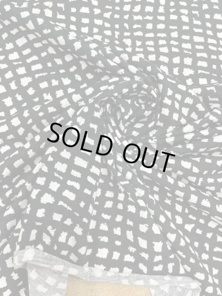 画像6: 生地：綿100％モノトーン手書き風チェック 天竺ニット（白／黒） (6)