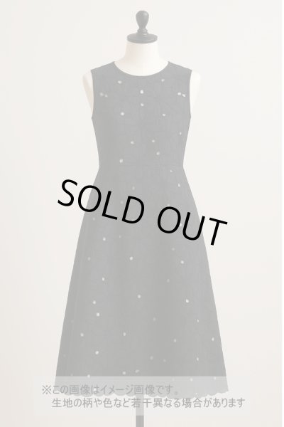 画像1: 生地：綿100％花刺繍レース生地（黒） (1)