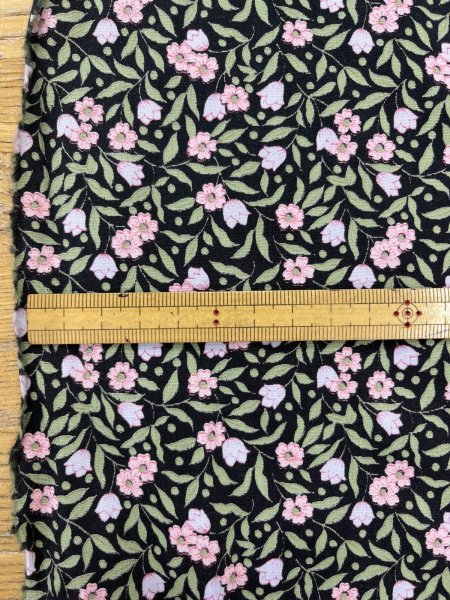 画像3: 生地：綿100％小花プリント平織（ブラック） (3)