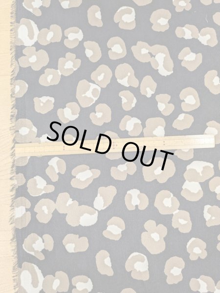 画像2: 生地：ポリエステル100％ニューヴィーナススエード（ブラック×ベージュ） (2)