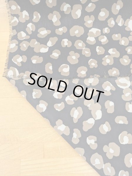 画像4: 生地：ポリエステル100％ニューヴィーナススエード（ブラック×ベージュ） (4)