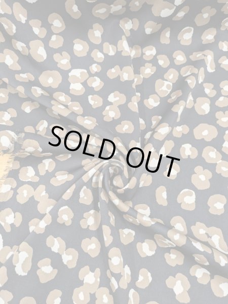 画像6: 生地：ポリエステル100％ニューヴィーナススエード（ブラック×ベージュ） (6)