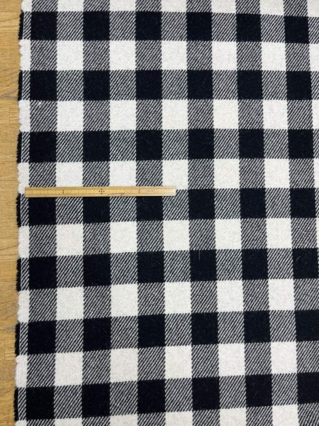 画像2: 生地：ウール厚手ブロックチェック（白×黒） (2)