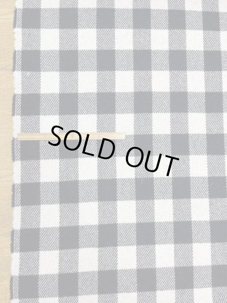 画像2: 生地：ウール厚手ブロックチェック（白×黒） (2)