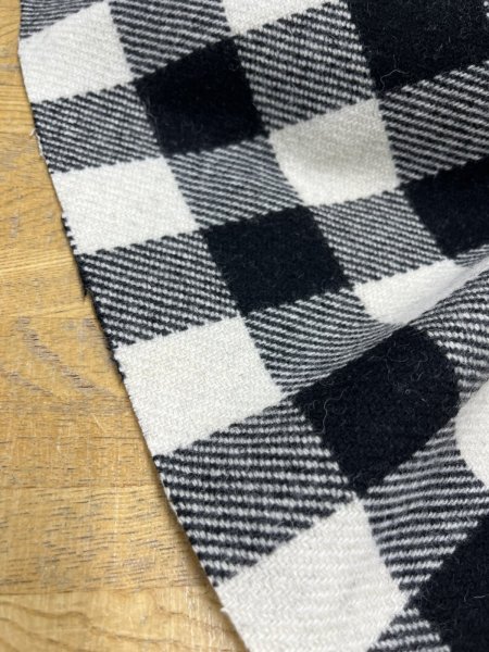 画像9: 生地：ウール厚手ブロックチェック（白×黒） (9)