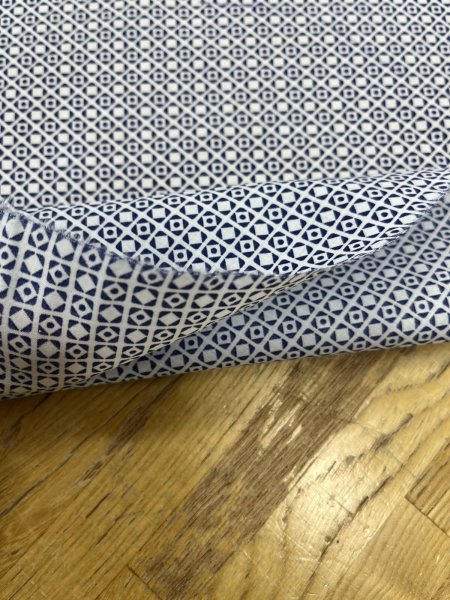 画像5: 生地：綿60ローン幾何柄プリント（白地×紺） (5)