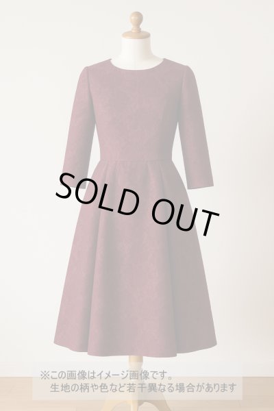 画像1: 生地：ポリエステル100％バラ柄ふくれジャガード（エンジ） (1)