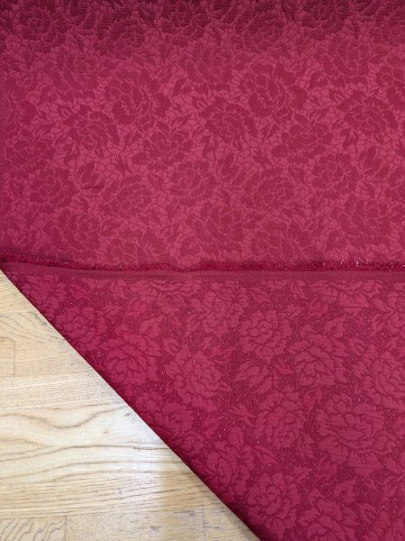 画像4: 生地：ポリエステル100％バラ柄ふくれジャガード（赤） (4)