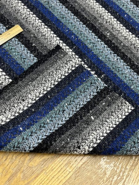画像4: 生地： ネイティブ柄ストライプウール（ブルー系） (4)