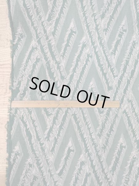 画像2: 生地：ポリ綿幾何学柄カットジャガード（グリーン） (2)