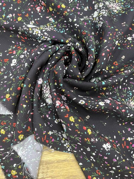 画像7: 生地：ポリエステル100％小花柄プリント（黒） (7)