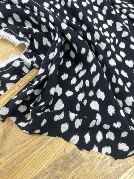 画像6: 生地：レーヨンプリント（黒／白） (6)