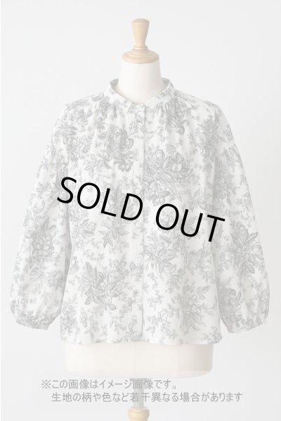 画像1: 生地：綿100％花柄リアルプリント（白地×黒） (1)