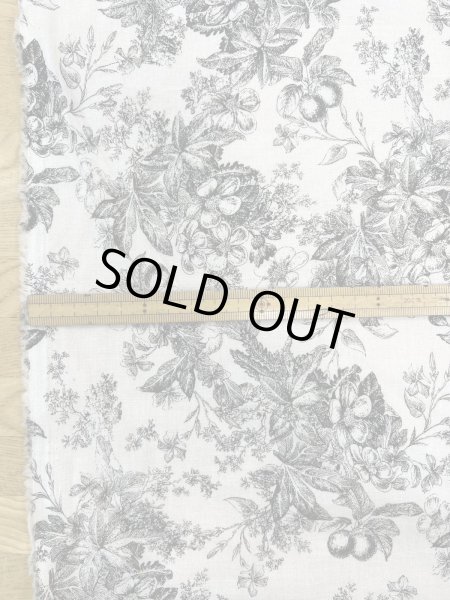 画像3: 生地：綿100％花柄リアルプリント（白地×黒） (3)