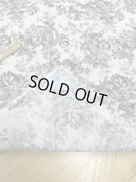 画像4: 生地：綿100％花柄リアルプリント（白地×黒） (4)