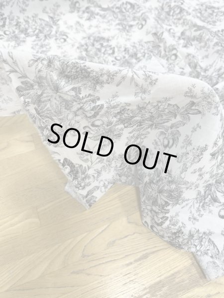 画像8: 生地：綿100％花柄リアルプリント（白地×黒） (8)