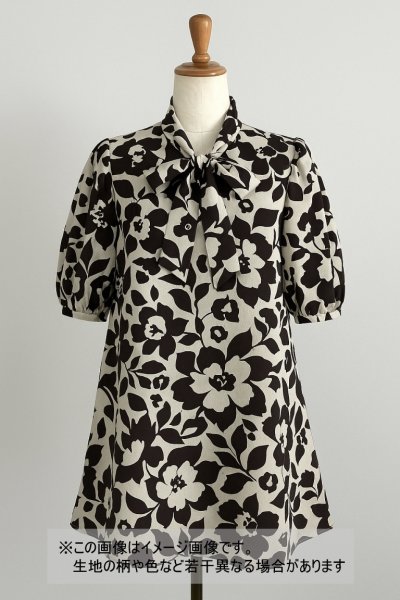 画像1: 生地：ツートンカラーフラワープリント生地（薄ベージュ×こげ茶） (1)