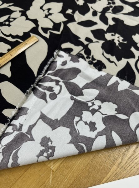 画像4: 生地：ツートンカラーフラワープリント生地（薄ベージュ×こげ茶） (4)