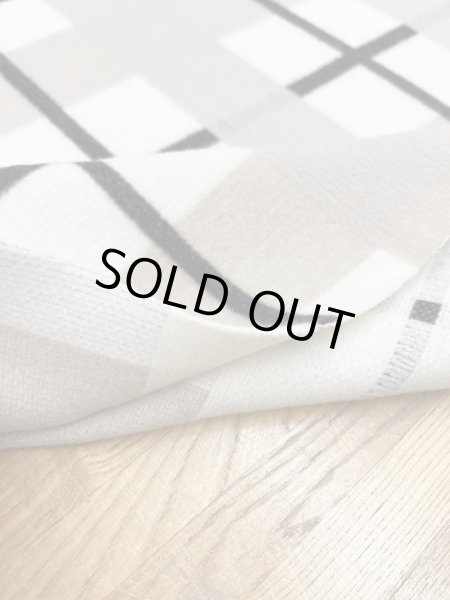 画像5: 生地：大柄チェック起毛ウール混ファブリック（白×黒×グレージュ） (5)