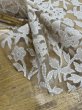 画像5: 生地：オーガンジー花柄刺繍レース（ベージュ） (5)