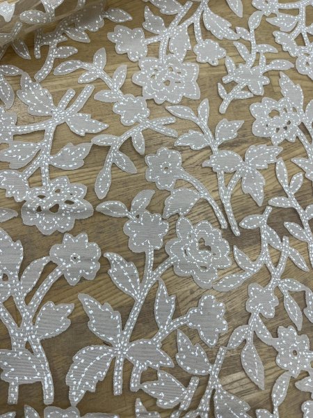 画像7: 生地：オーガンジー花柄刺繍レース（ベージュ） (7)