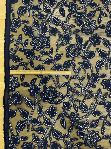 画像1: 生地：オーガンジー花柄刺繍レース（ネイビー） (1)