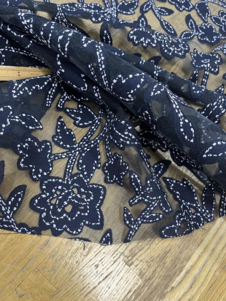 画像5: 生地：オーガンジー花柄刺繍レース（ネイビー） (5)